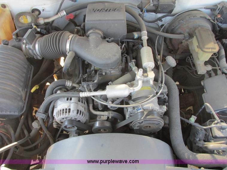 image for item I6052 1998 Chevrolet Silverado 1500 Z71 Ext. Cab pickup truck