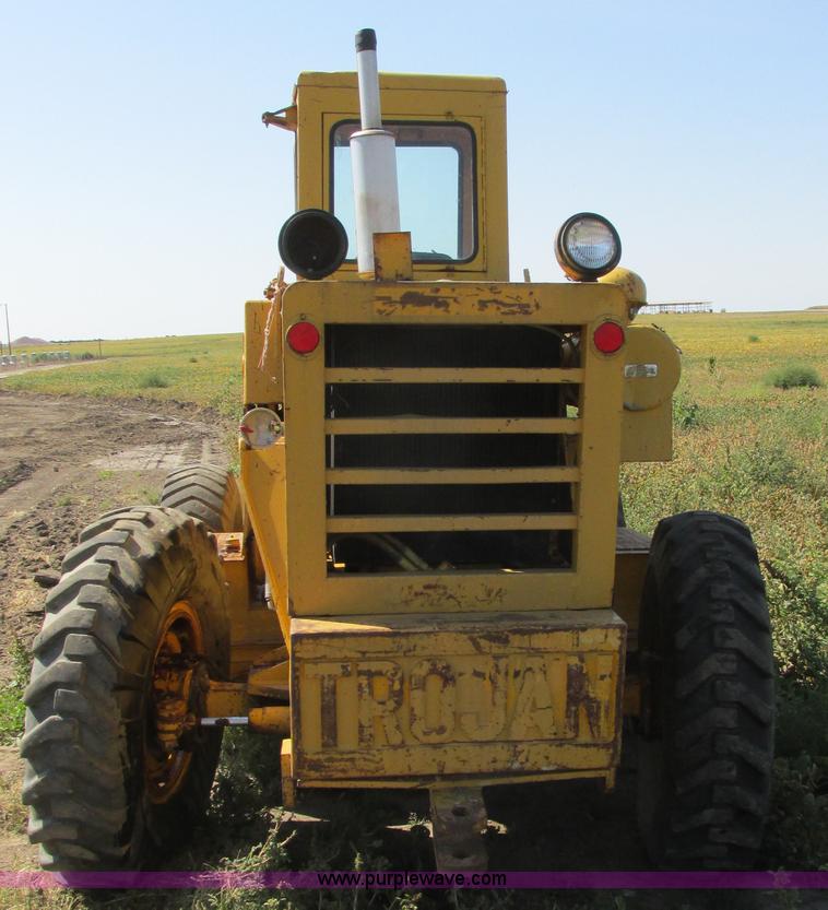 image for item I6055 1973 Trojan 124A wheel loader