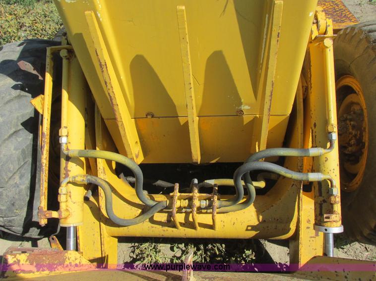 image for item I6055 1973 Trojan 124A wheel loader