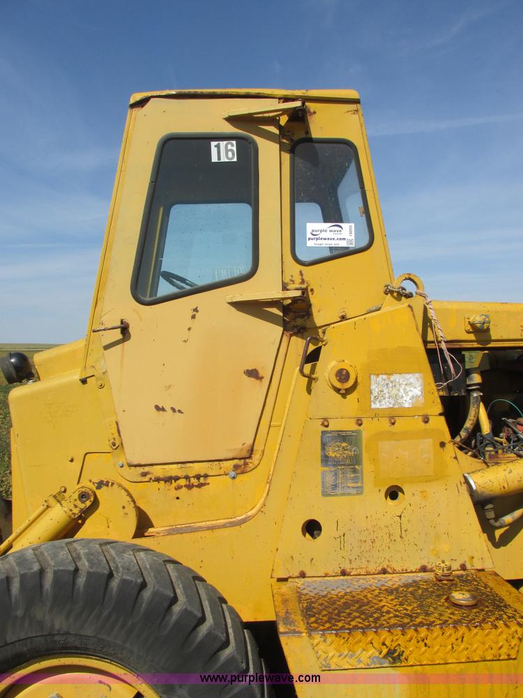 image for item I6055 1973 Trojan 124A wheel loader