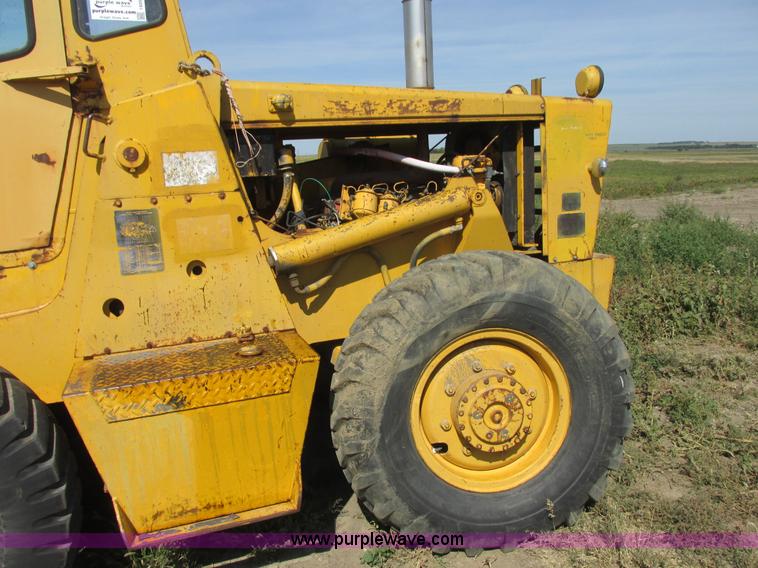 image for item I6055 1973 Trojan 124A wheel loader