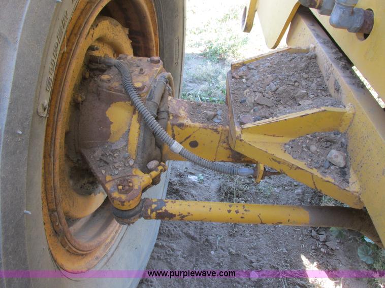 image for item I6055 1973 Trojan 124A wheel loader