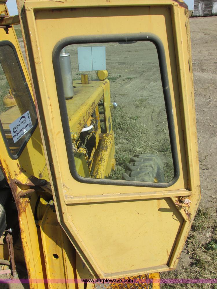 image for item I6055 1973 Trojan 124A wheel loader