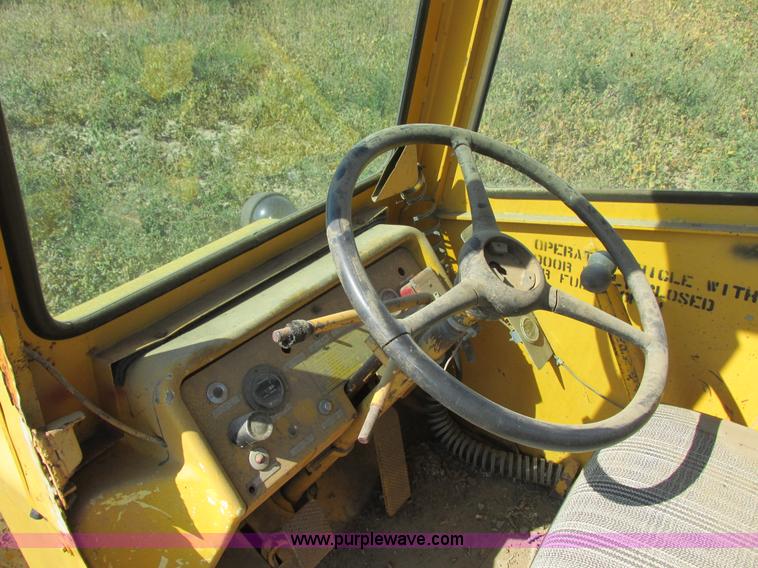image for item I6055 1973 Trojan 124A wheel loader