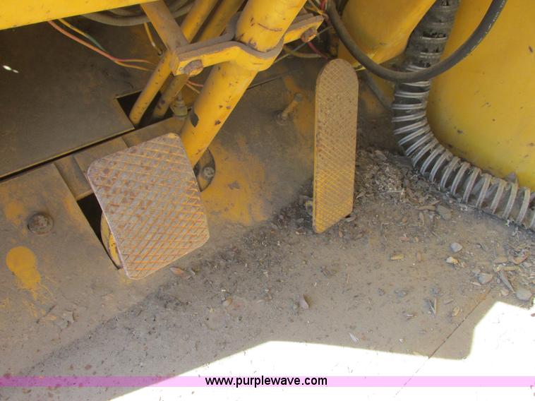 image for item I6055 1973 Trojan 124A wheel loader
