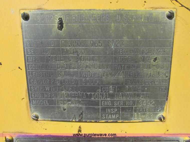 image for item I6055 1973 Trojan 124A wheel loader