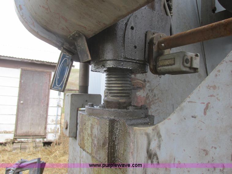 image for item I6126 Niagara metal breaker