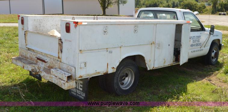 image for item I6480 1991 Chevrolet 3500 utility truck
