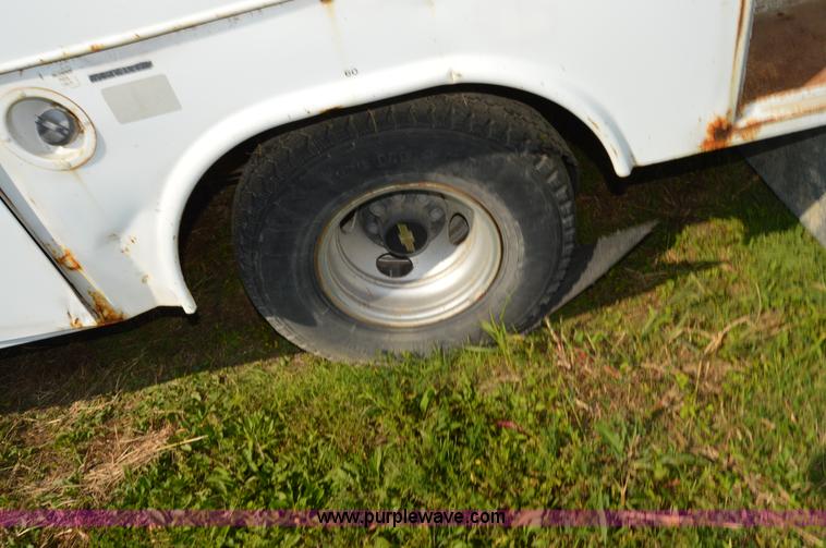 image for item I6480 1991 Chevrolet 3500 utility truck