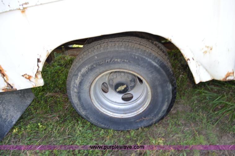 image for item I6480 1991 Chevrolet 3500 utility truck