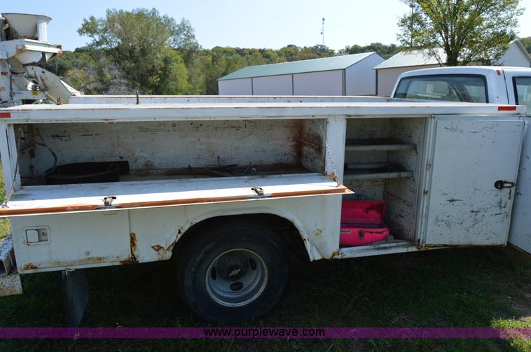 image for item I6480 1991 Chevrolet 3500 utility truck