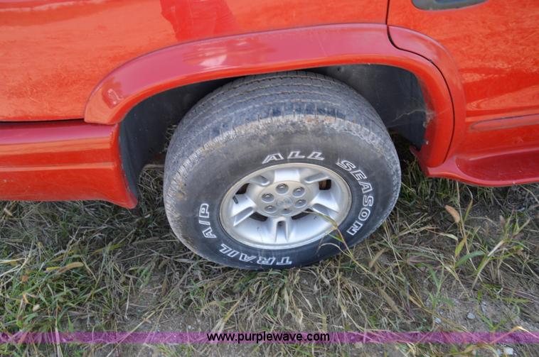 image for item I6487 1998 Dodge Durango SLT SUV