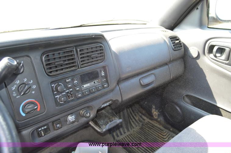image for item I6487 1998 Dodge Durango SLT SUV