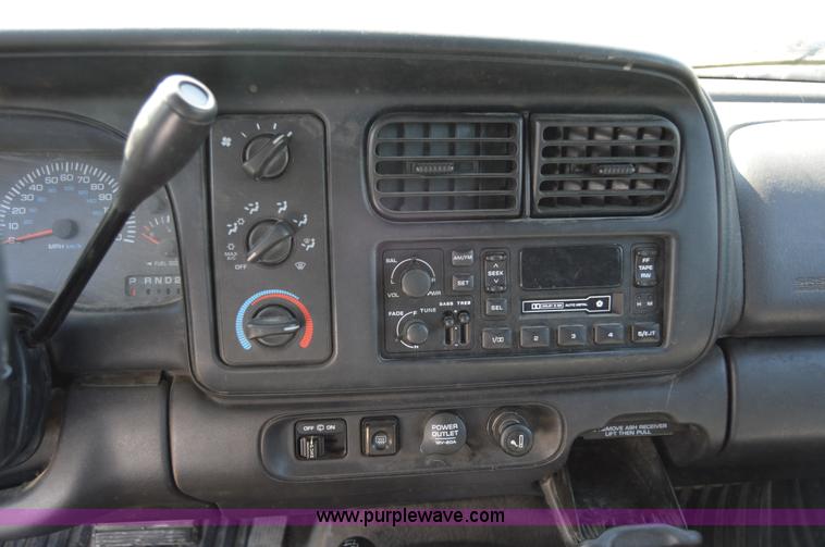 image for item I6487 1998 Dodge Durango SLT SUV