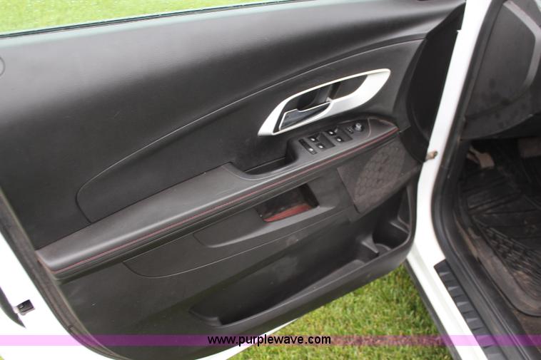 image for item J2037 2011 Chevrolet Equinox LT SUV