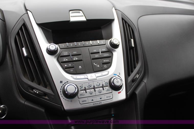 image for item J2037 2011 Chevrolet Equinox LT SUV