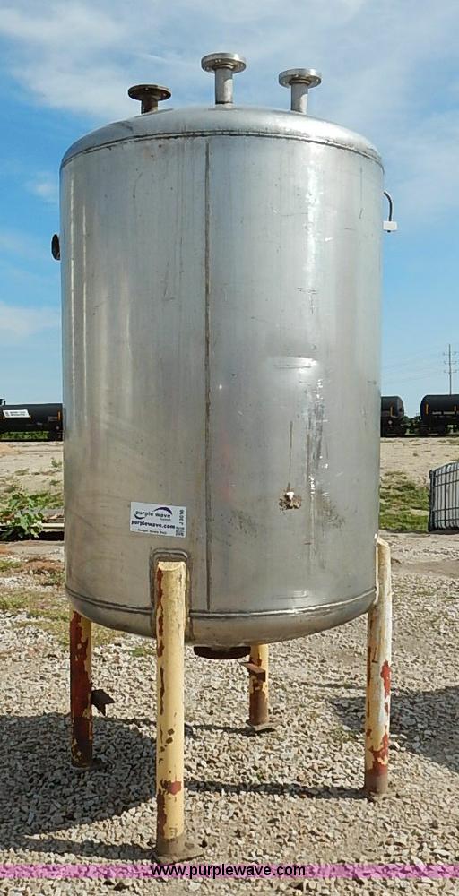 image for item J3016 1980 C.E. Howard Corp stainless steel holding tank