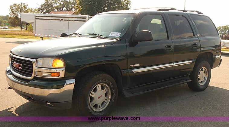 image for item J3054 2001 GMC Yukon SLE SUV