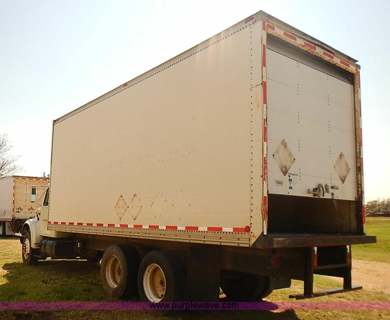 image for item J3062 1994 International 4900 box truck