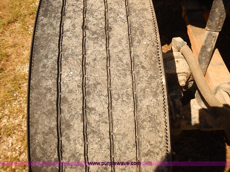 image for item J3062 1994 International 4900 box truck