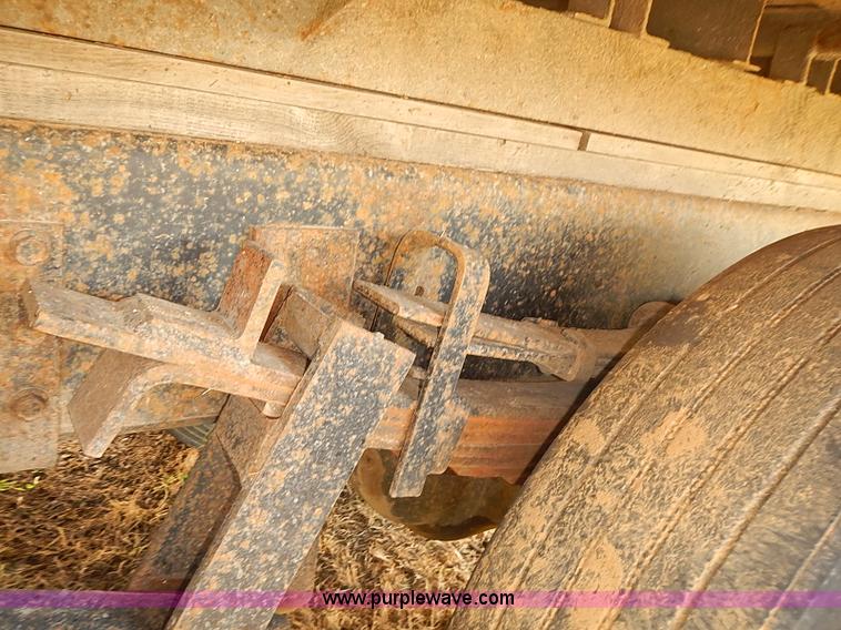 image for item J3062 1994 International 4900 box truck