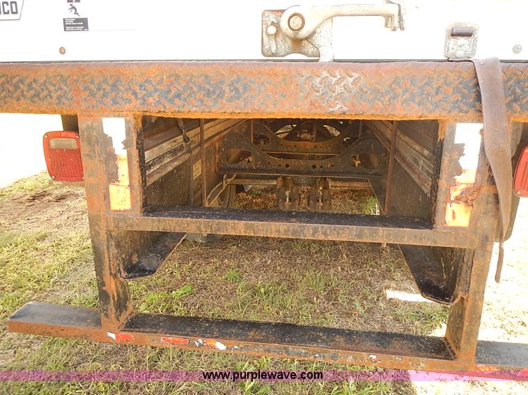 image for item J3062 1994 International 4900 box truck