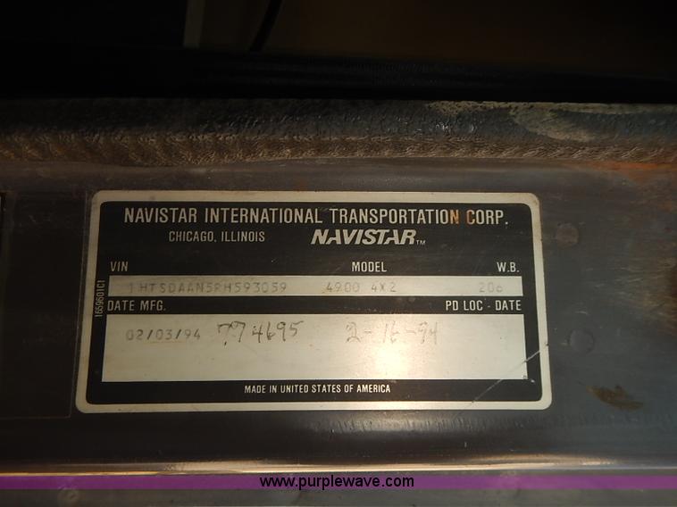 image for item J3062 1994 International 4900 box truck