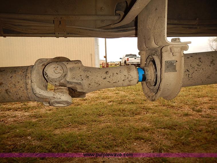 image for item J3075 1999 International 4700 box truck