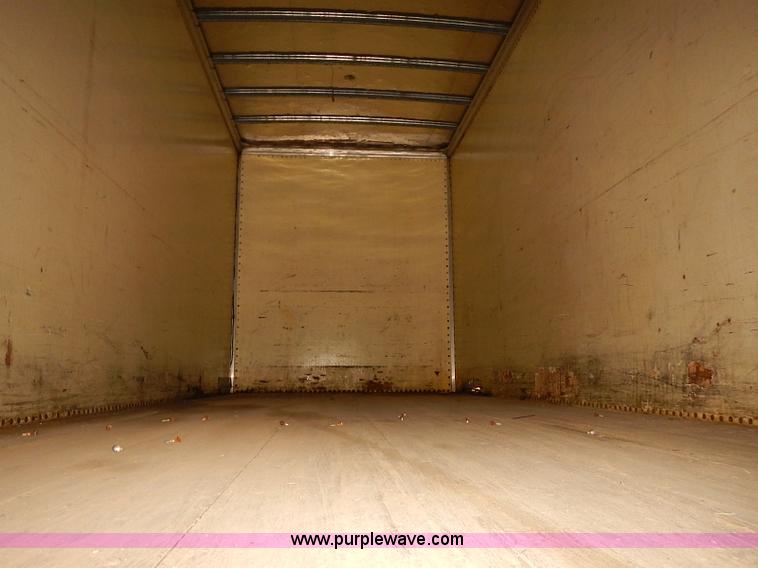 image for item J3075 1999 International 4700 box truck