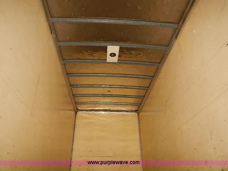 image for item J3075 1999 International 4700 box truck