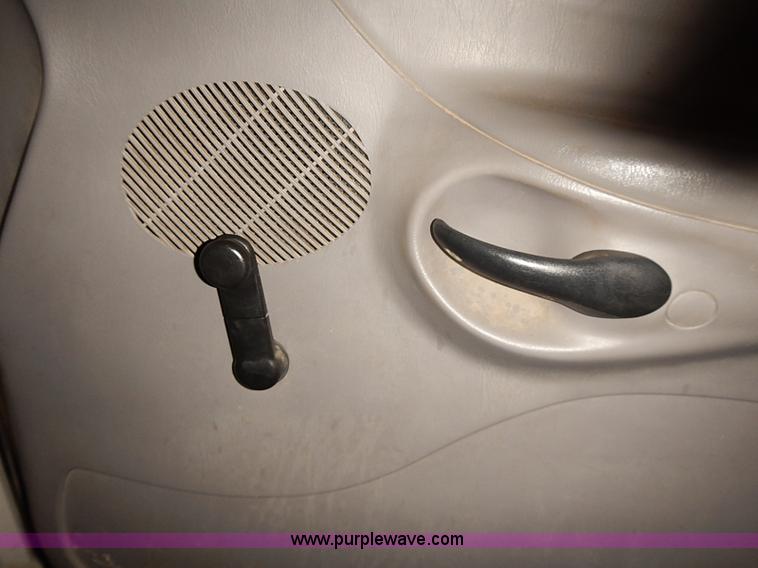 image for item J3076 1997 Ford F150 pickup truck