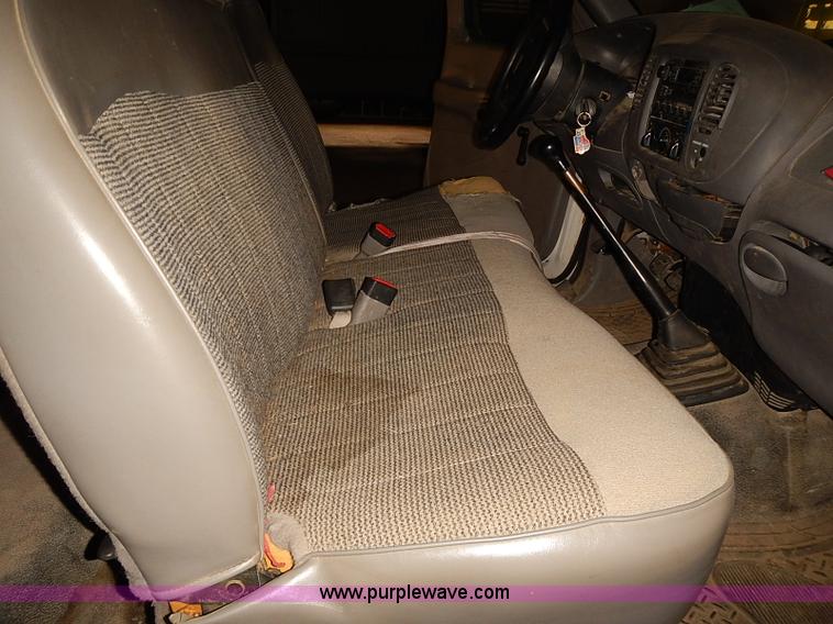 image for item J3076 1997 Ford F150 pickup truck