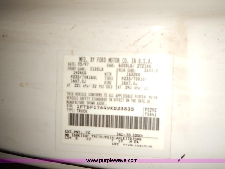 image for item J3076 1997 Ford F150 pickup truck