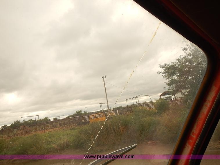 image for item J3081 1975 Chevrolet C60 grain truck