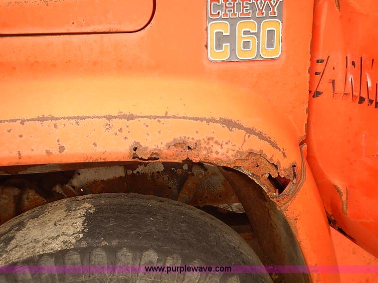 image for item J3081 1975 Chevrolet C60 grain truck