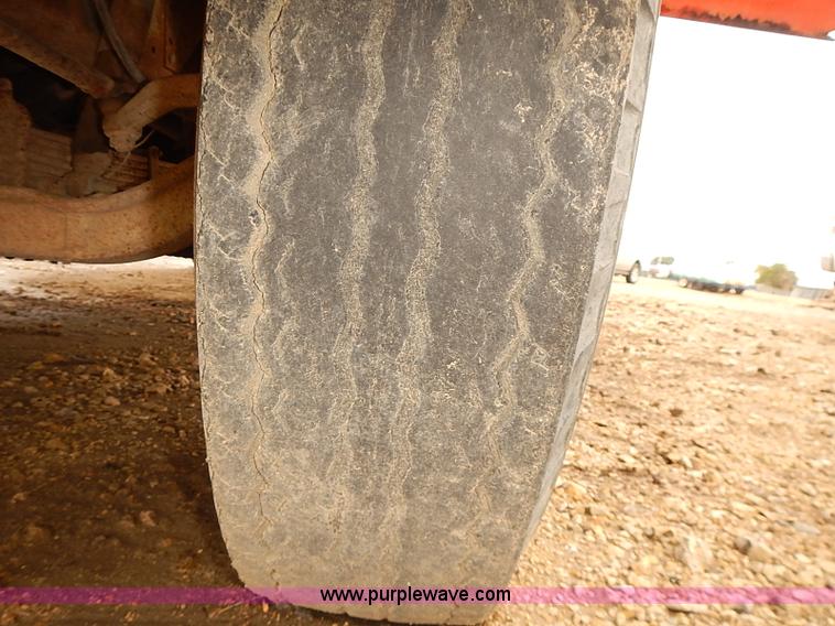 image for item J3081 1975 Chevrolet C60 grain truck