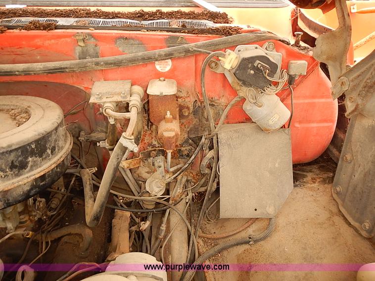 image for item J3081 1975 Chevrolet C60 grain truck