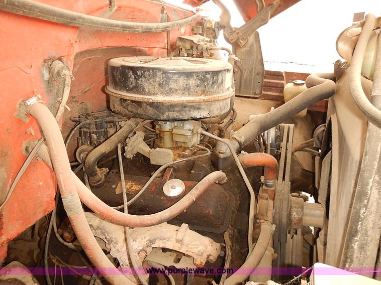 image for item J3081 1975 Chevrolet C60 grain truck