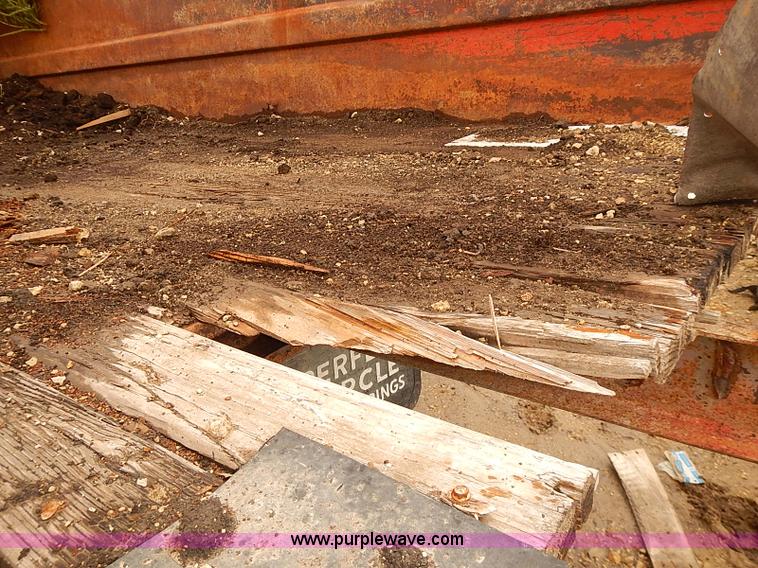 image for item J3081 1975 Chevrolet C60 grain truck