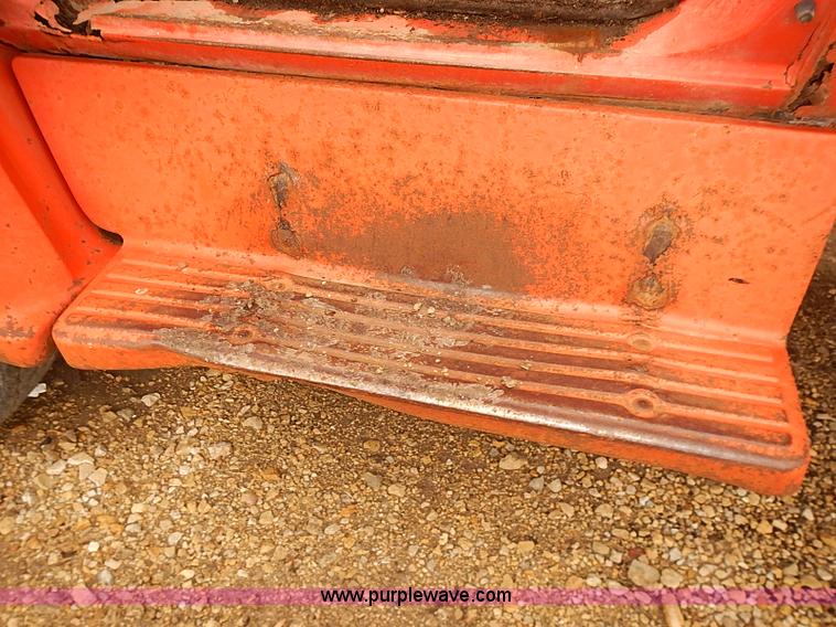 image for item J3081 1975 Chevrolet C60 grain truck