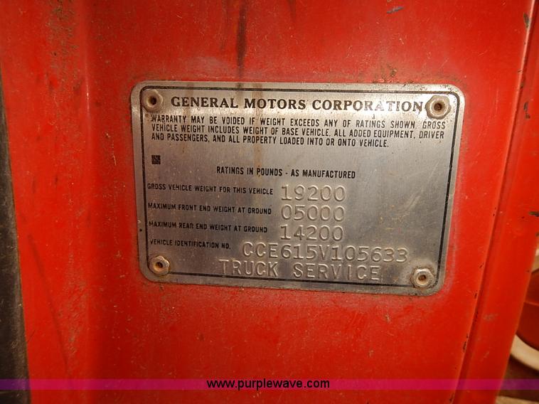 image for item J3081 1975 Chevrolet C60 grain truck