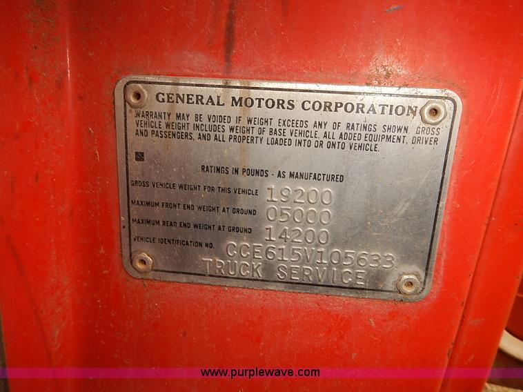 image for item J3081 1975 Chevrolet C60 grain truck