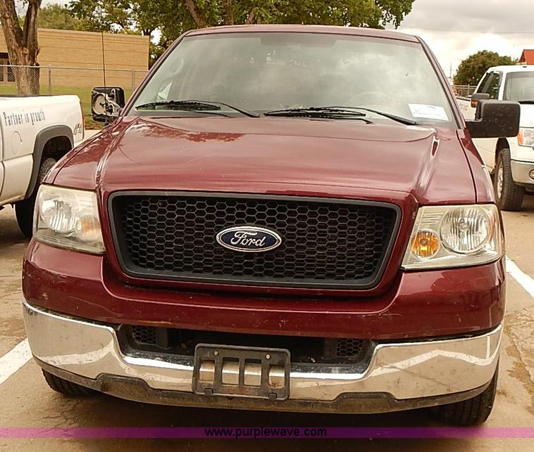 image for item J3083 2004 Ford F150 XLT pickup truck