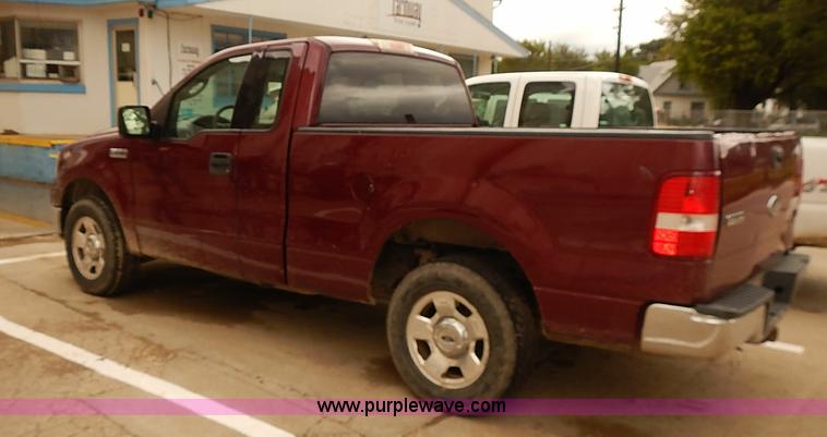 image for item J3083 2004 Ford F150 XLT pickup truck