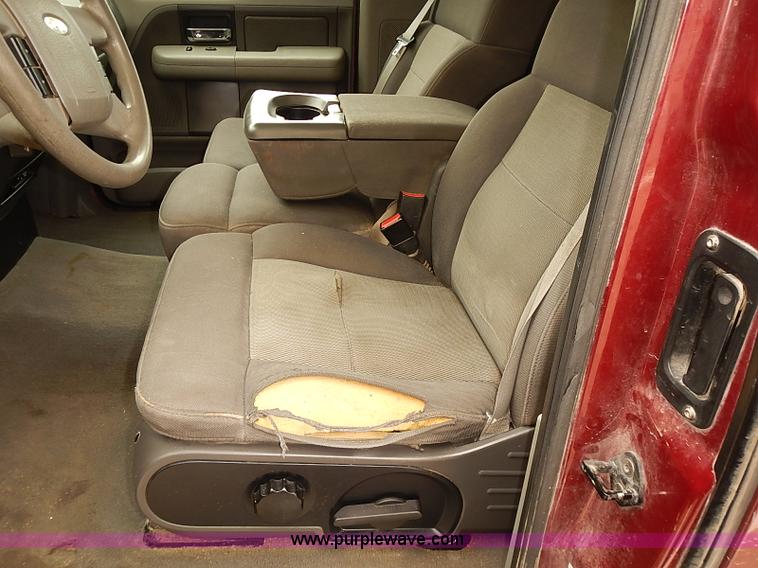 image for item J3083 2004 Ford F150 XLT pickup truck