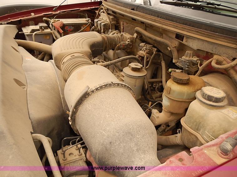 image for item J3083 2004 Ford F150 XLT pickup truck