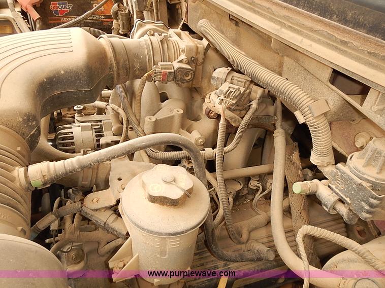 image for item J3083 2004 Ford F150 XLT pickup truck