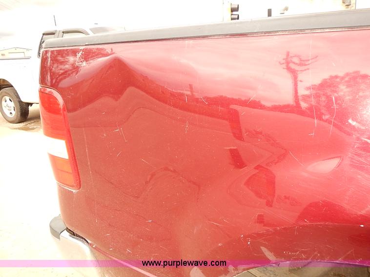 image for item J3083 2004 Ford F150 XLT pickup truck