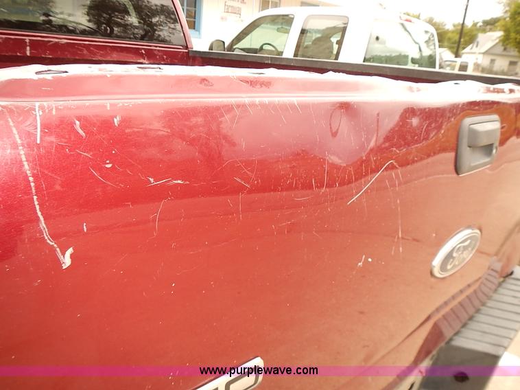 image for item J3083 2004 Ford F150 XLT pickup truck