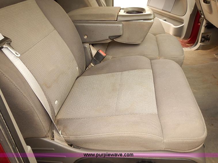 image for item J3083 2004 Ford F150 XLT pickup truck